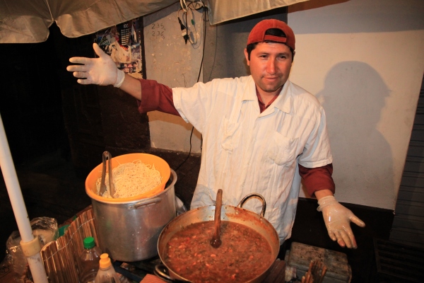 A regular street food haunt for dinner, and not bad at 7 to 10 Bolivianos (or 60-90p) | © lwephoto.com